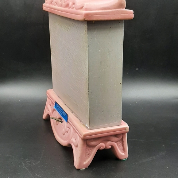 Schmid Kitty Cucumber Thimble Musical Display Case - Picture 5 of 8